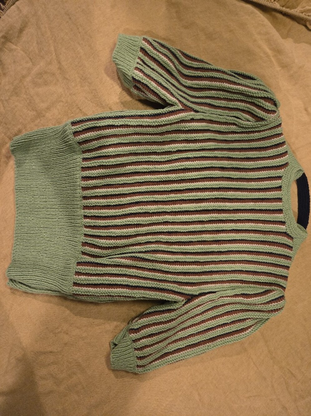 1940s Handknit Reproduction Sweater Small - Picture 4 of 5